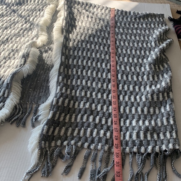 Gray & Cream Cozy Wrap w/Fringe - Picture 5 of 7
